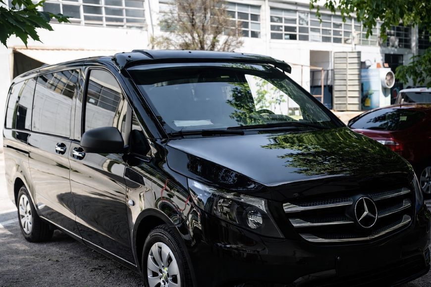 Козирьок на лобове скло (чорний глянець, 5мм). Mercedes Vito/V-class W447 2014- рр. 5483g049 фото