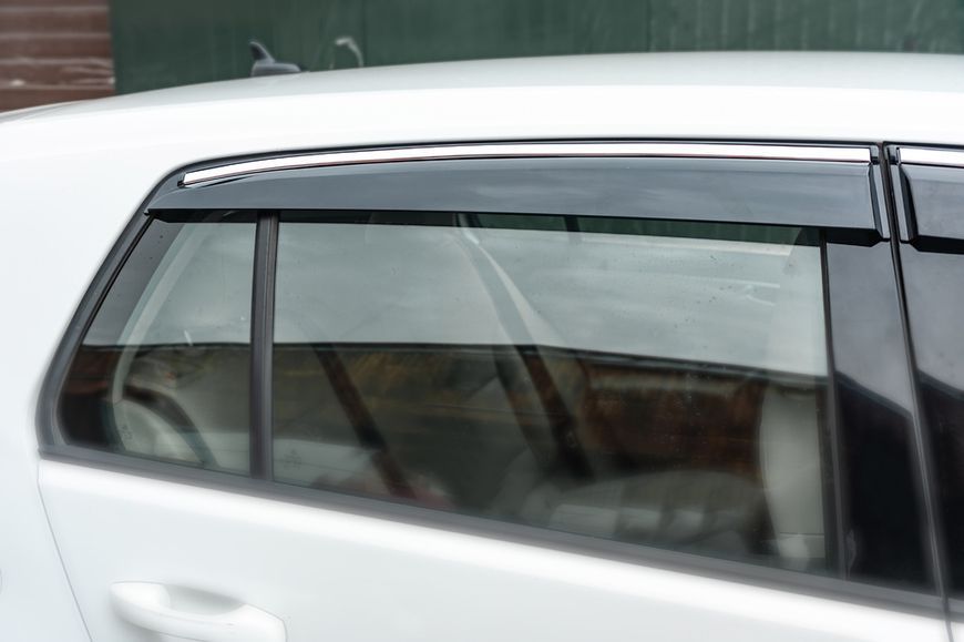 Ветровики с хромированным молдингом HB (4 шт., Sunplex Chrome). Volkswagen Golf 7/E-Golf 2012-2020 гг. plus1026001 фото