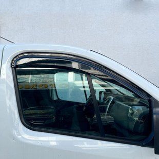 Вітровики EuroCap (2 шт). Opel Vivaro 2015-2019 рр. 45650914-010017-20010101 фото