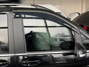 Вітровики з хромованим молдингом (2 шт, Niken). Mercedes Vito/V-class W447 2014- рр. 047mb280101 фото
