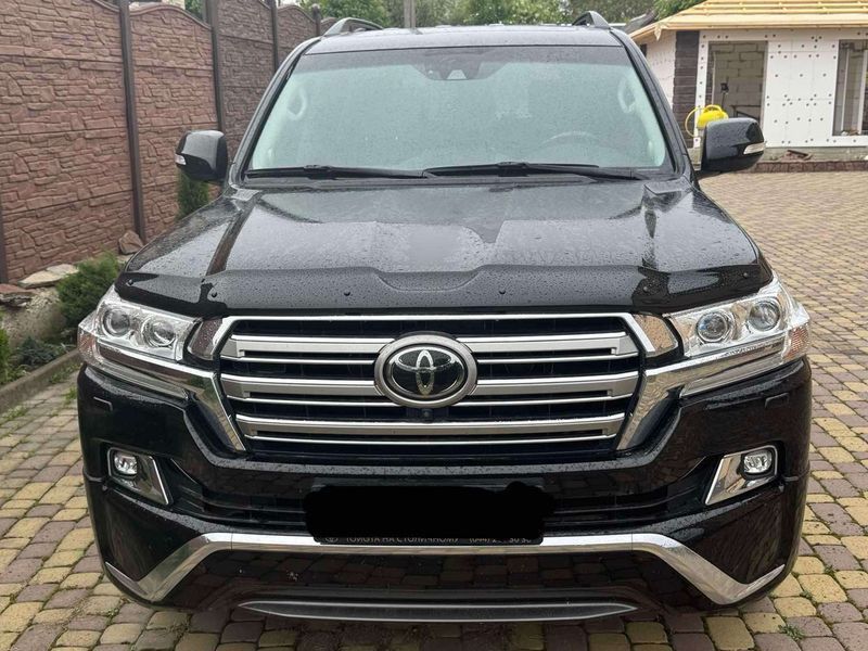 Дефлектор капота 2015+ (EuroCap). Toyota Land Cruiser 200 2007-2021 гг. 30781015-010409-30010101 фото