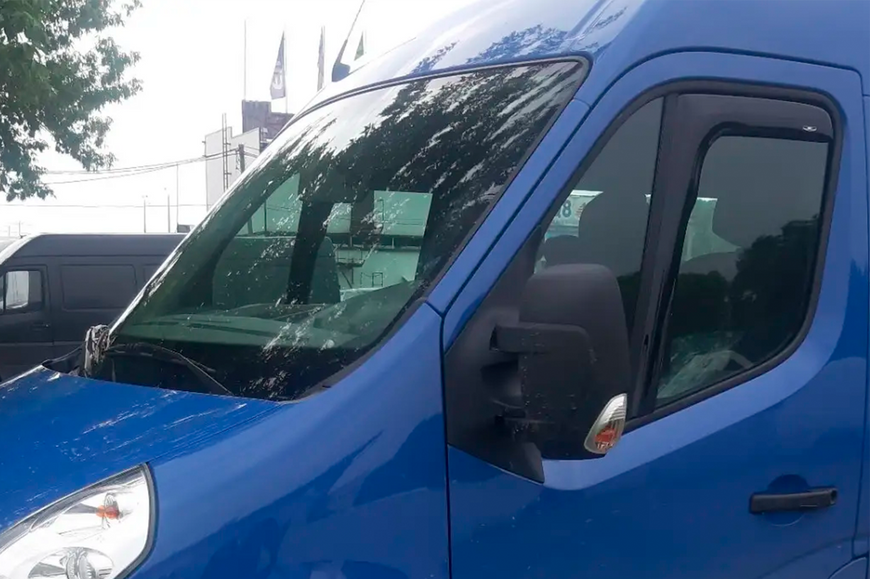 Вітровики вставні (2 шт, HIC). Renault Master 2011-2023 рр. ren33-in фото