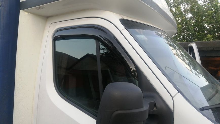 Вітровики (2 шт, HIC). Renault Master 2011-2023 рр. ren33 фото