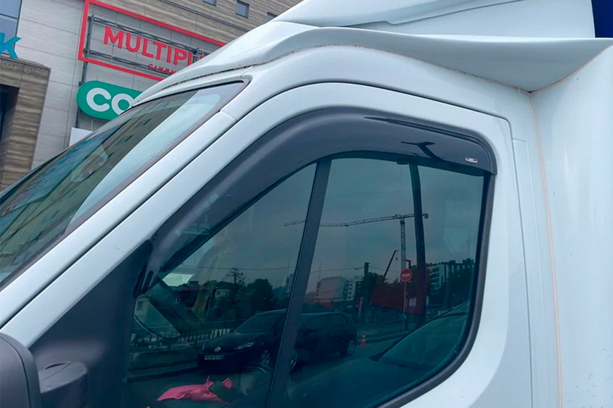 Вітровики (2 шт, HIC). Renault Master 2011-2023 рр. ren33 фото