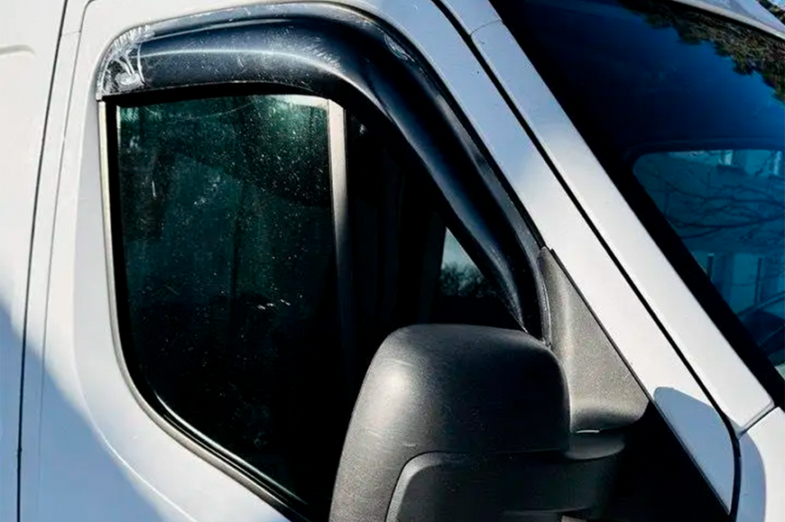 Вітровики (2 шт, HIC). Renault Master 2011-2023 рр. ren33 фото