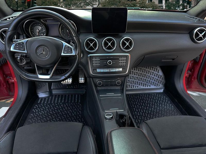 Коврики в салон для Seat Leon 2 2005-2012, Rizline S-3243 фото